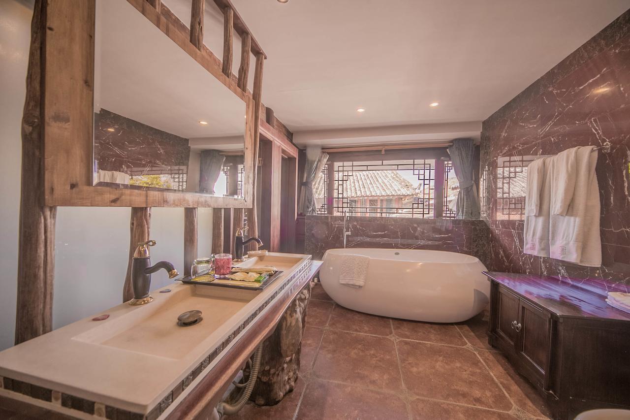 Lijiang Half Moon Bay Inn 外观 照片