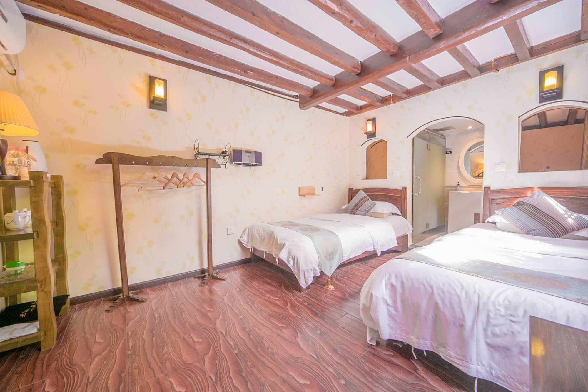 Lijiang Half Moon Bay Inn 外观 照片
