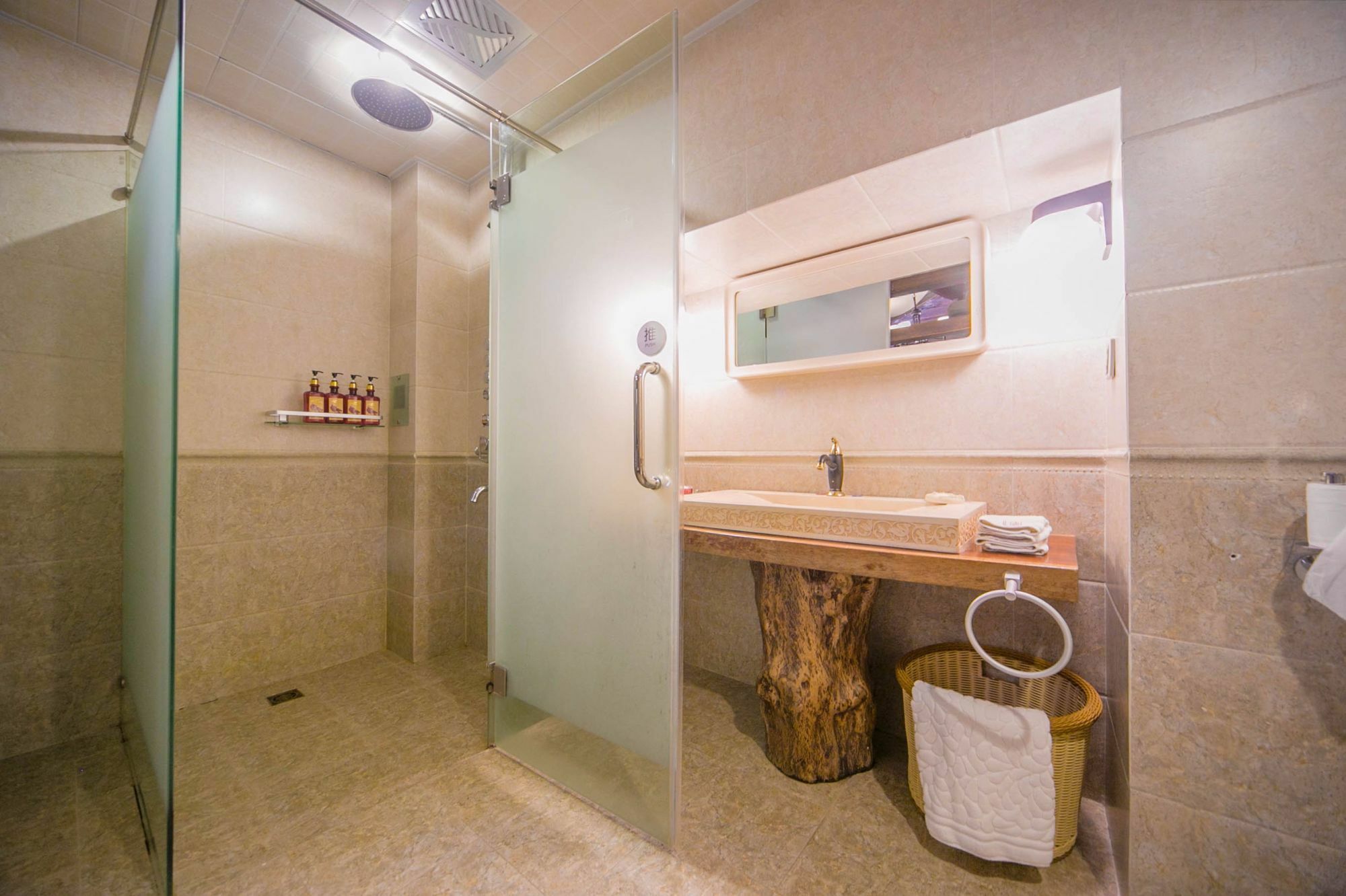 Lijiang Half Moon Bay Inn 外观 照片