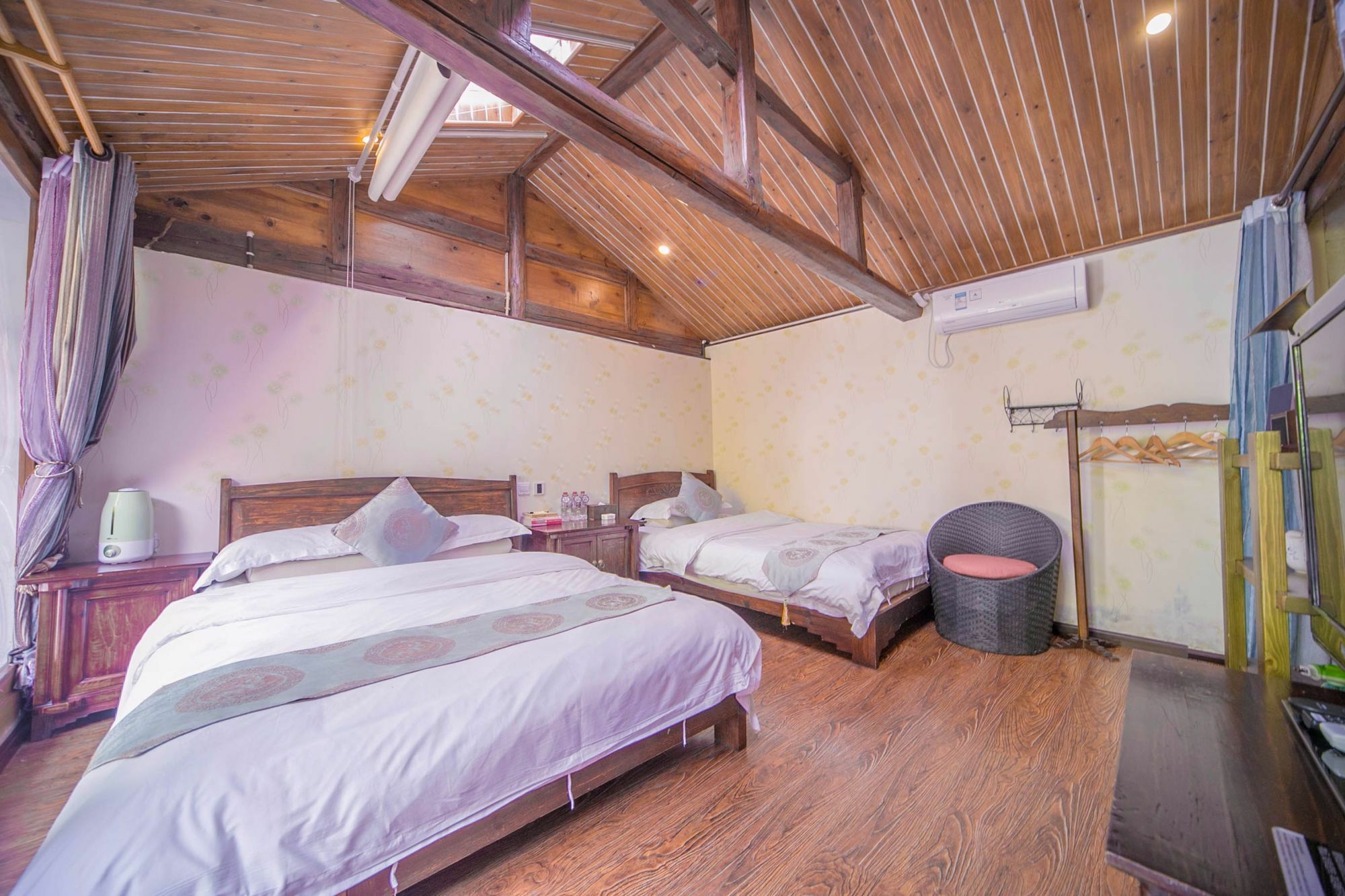 Lijiang Half Moon Bay Inn 外观 照片