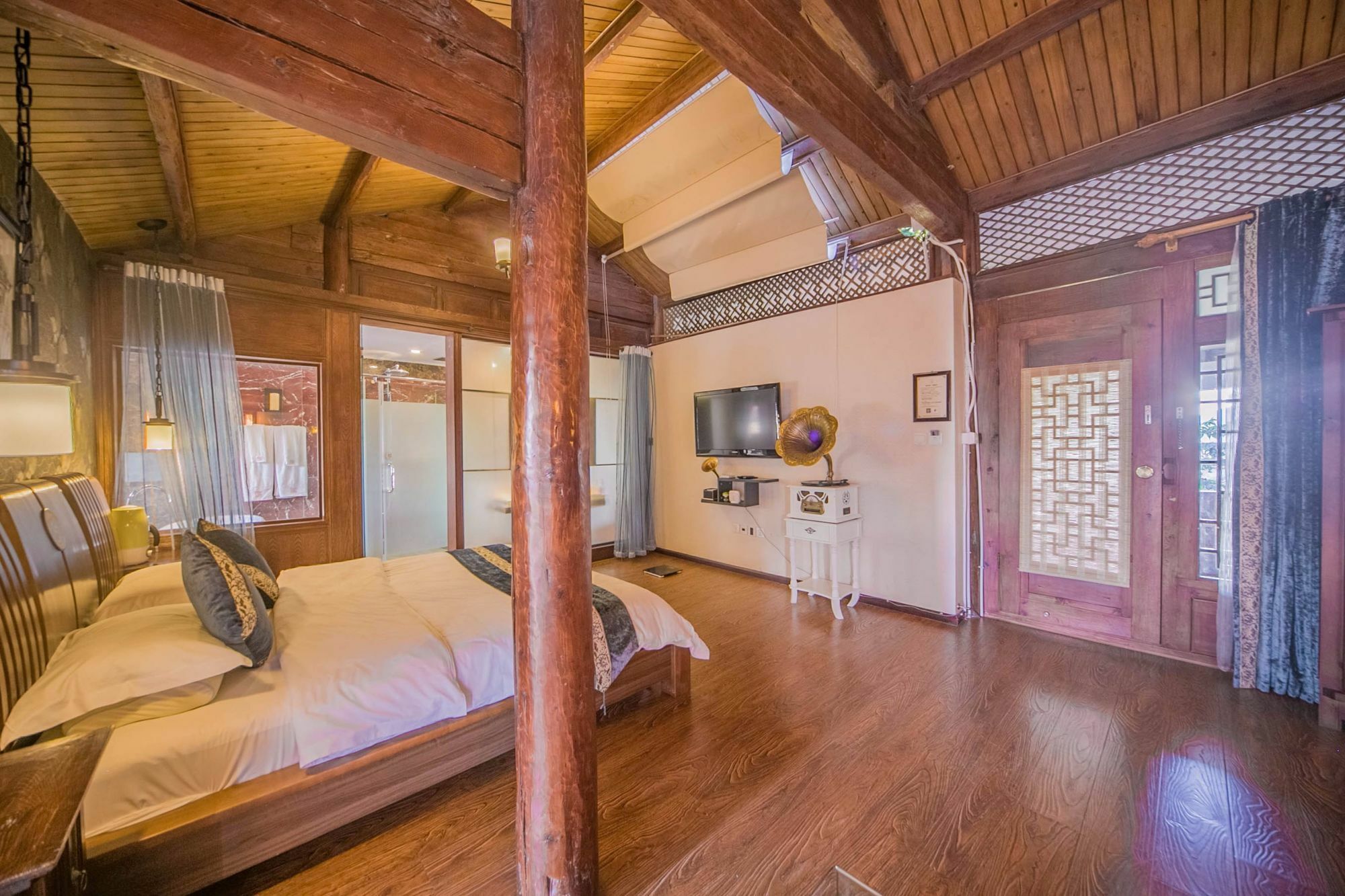 Lijiang Half Moon Bay Inn 外观 照片